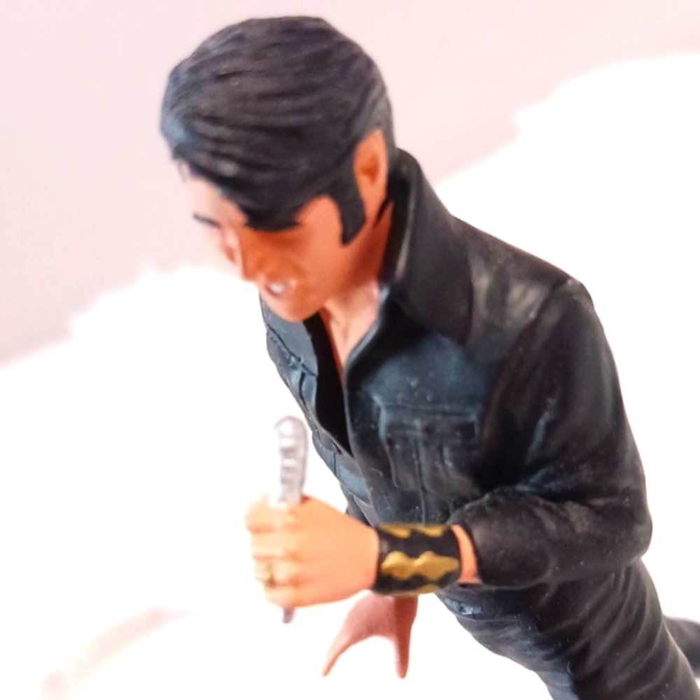ELVIS PRESLEY The Art Of Sport Collectable Figurine 👑 Limited Edition - Picture 10 of 12
